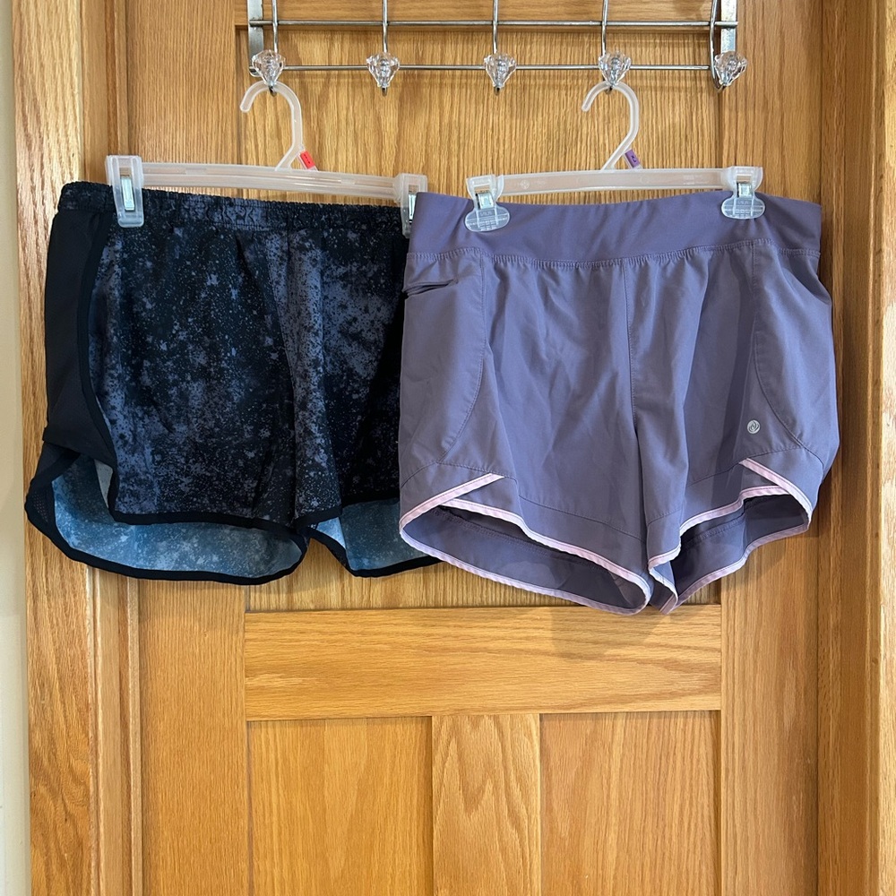 Bundle of 2 Pairs of Activewear Women’s Shorts Size L